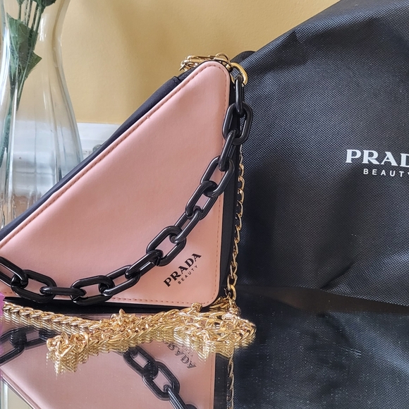 Prada triangle beauty pouch - Picture 15 of 16